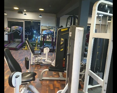 Life Fitness Gym gallery 1