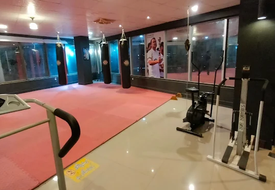 Raees fitness and boxing Gym gallery 1